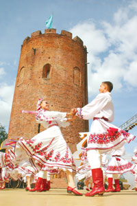 Fete near the Kamenetz Tower
